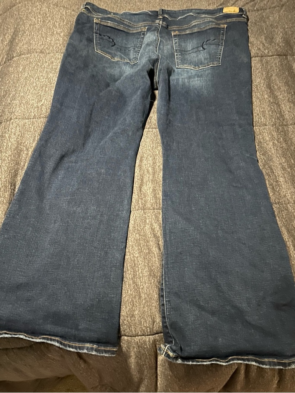 American Eagle Outfitters Dark Blue Denim Jeans with Gold Stitching - Picture 5 of 6